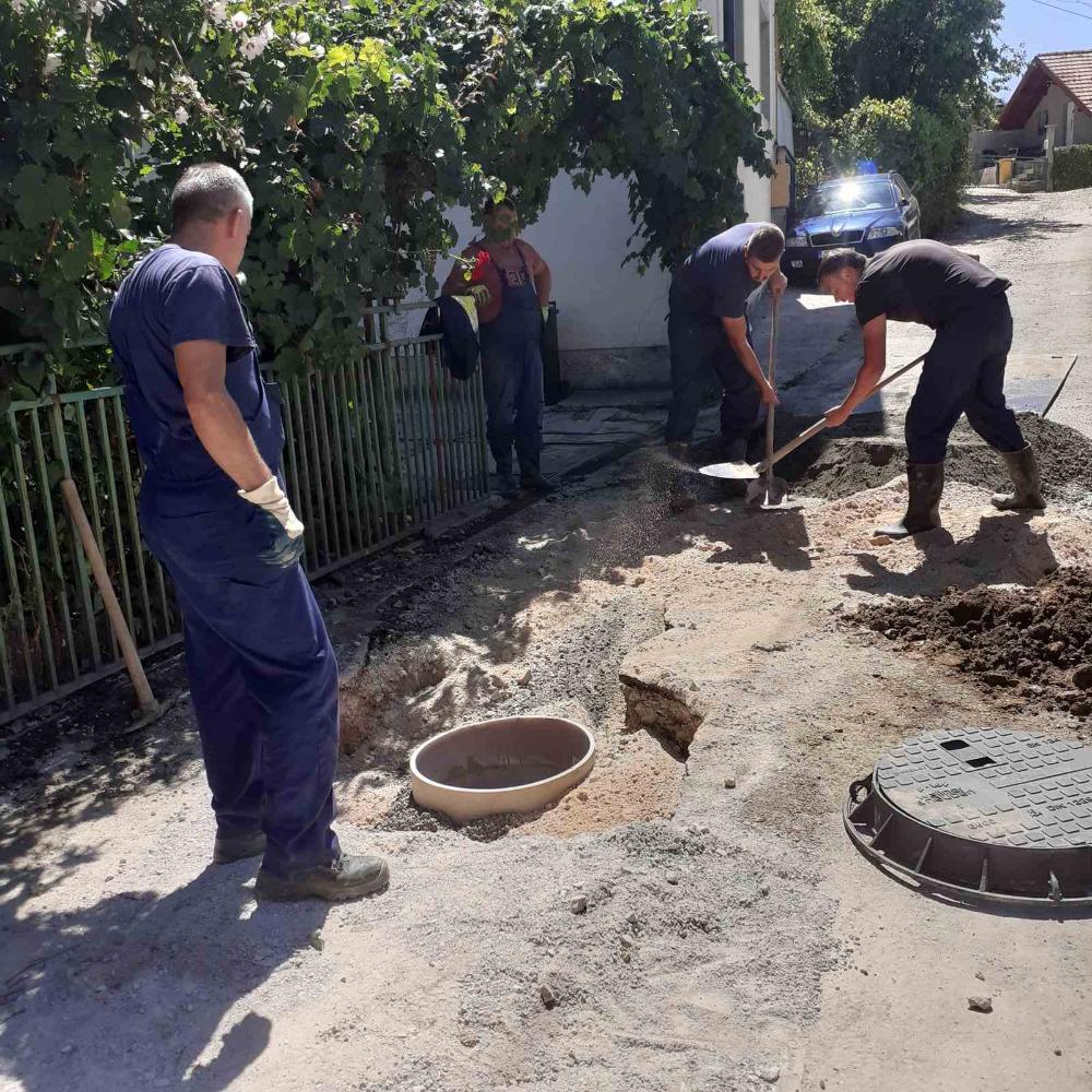 Služba održavanja kanalizacione mreže i objekata: RADOVI NA KANALIZACIONOJ MREŽI