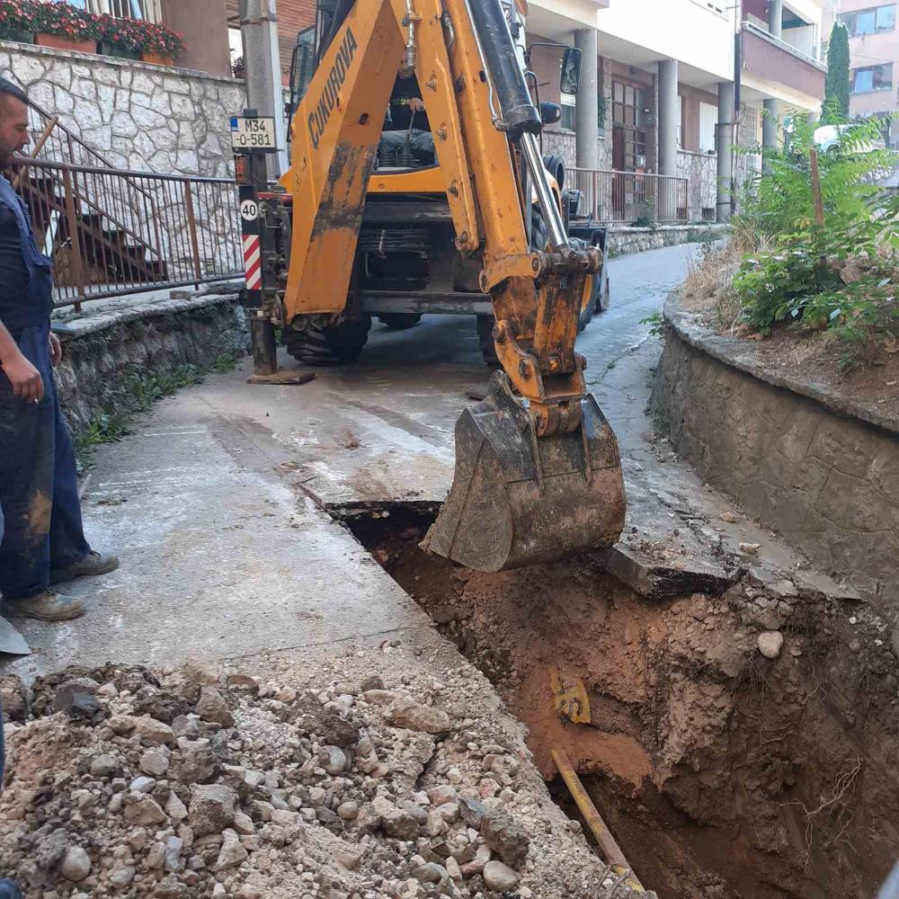 Služba održavanja kanalizacione mreže i objekata: RADOVI NA KANALIZACIONOJ MREŽI