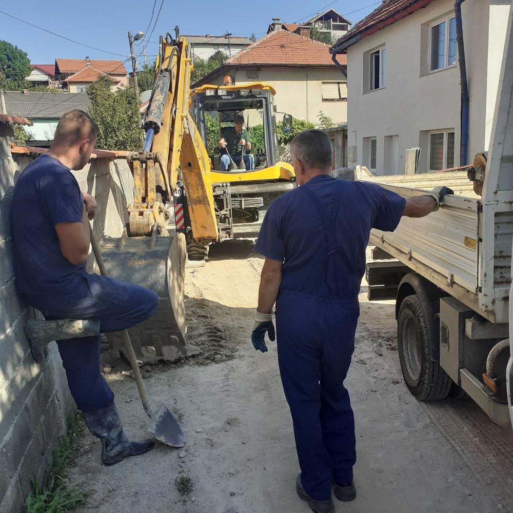 Služba održavanja kanalizacione mreže i objekata: RADOVI NA KANALIZACIONOJ MREŽI