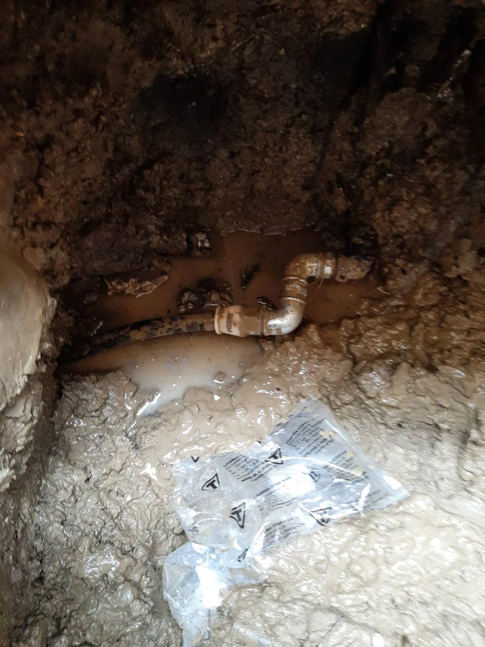 Služba za održavanje vodovodne mreže i objekata: POPRAVKE KVAROVA NA VODOVODNOJ MREŽI