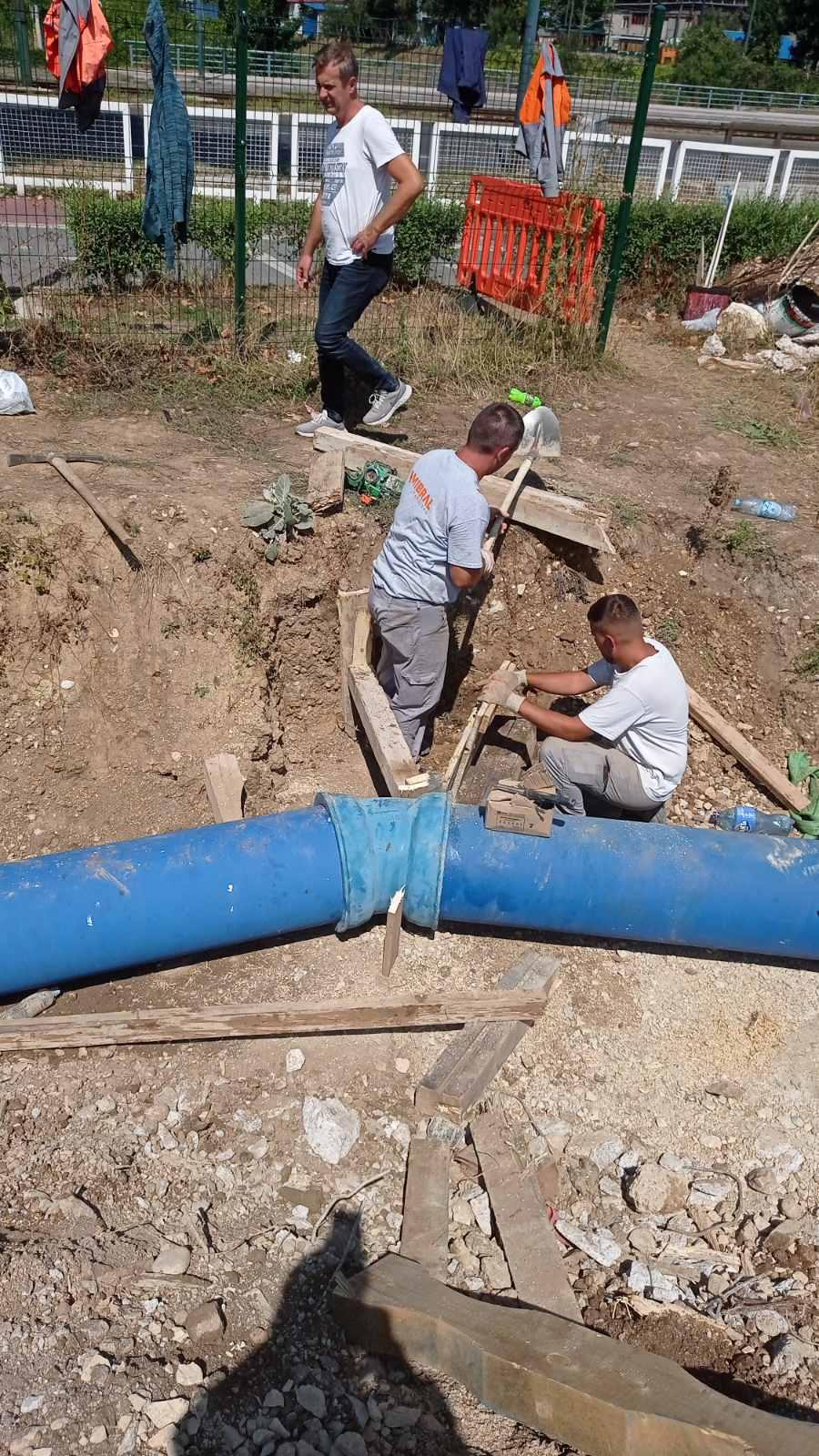 Ulica Bulevar Meše Selimovića: RADOVI NA UVEZIVANJU DIJELA CJEVOVODA