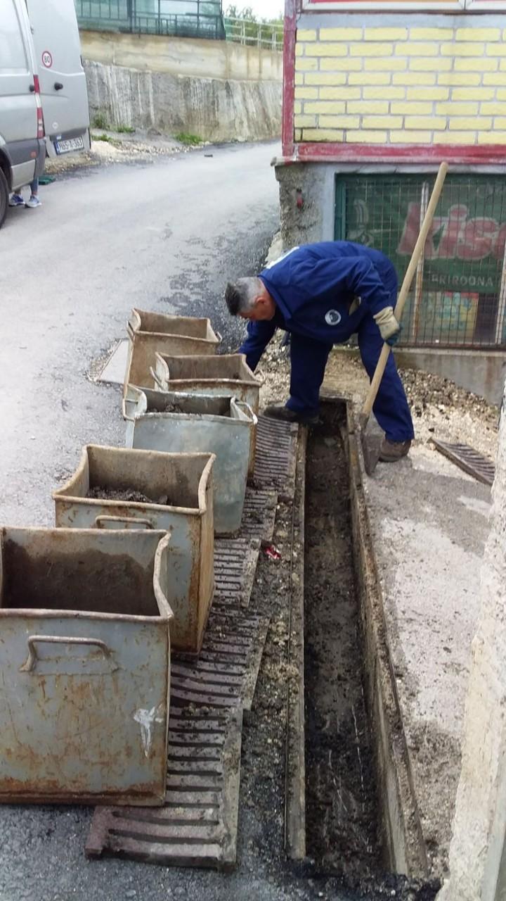 Služba održavanja kanalizacione mreže i objekata: RADOVI NA KANALIZACIONOJ MREŽI
