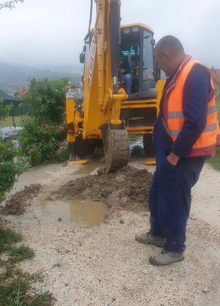 Služba za održavanje vodovodne mreže i objekata:  RADOVI NA VODOVODNOJ MREŽI