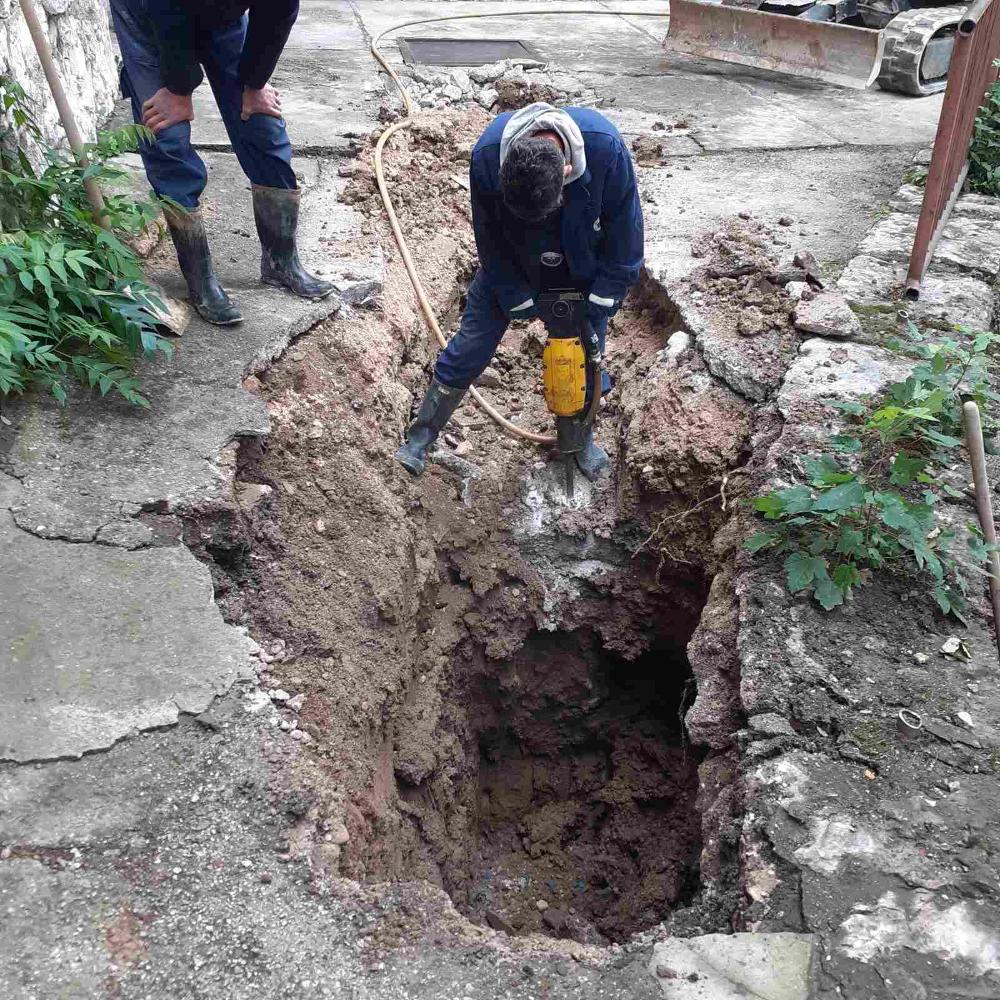 Služba održavanja kanalizacione mreže i objekata: RADOVI NA KANALIZACIONOJ MREŽI