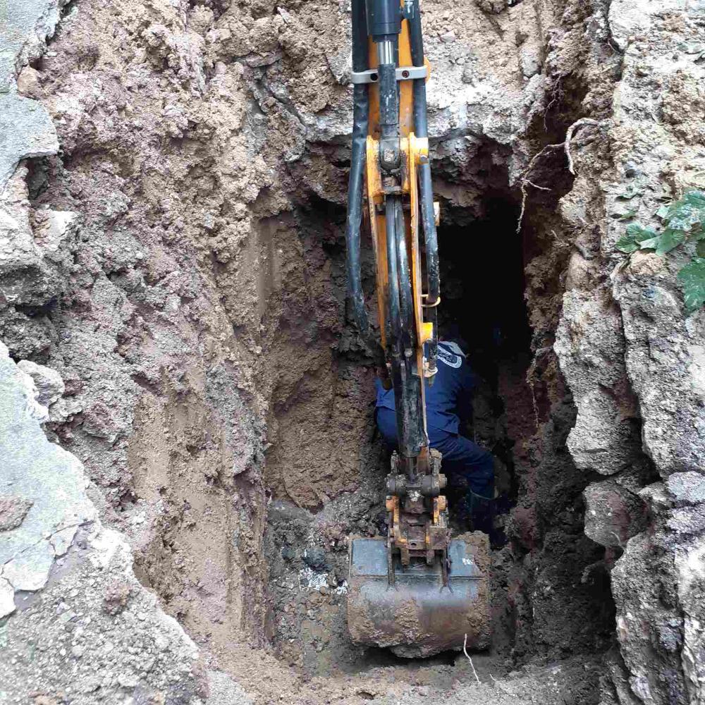 Služba održavanja kanalizacione mreže i objekata: RADOVI NA KANALIZACIONOJ MREŽI