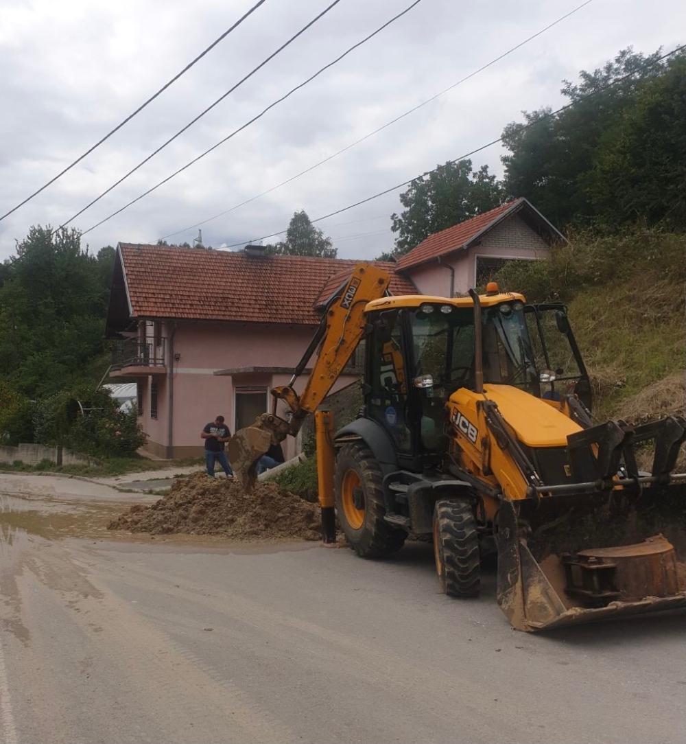 Služba za održavanje vodovodne mreže i objekata:  RADOVI NA VODOVODNOJ MREŽI