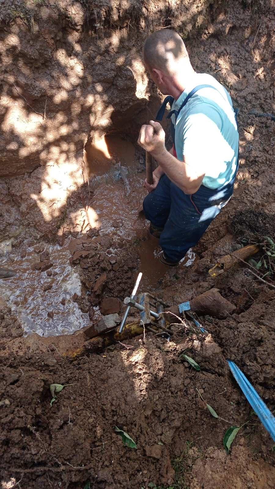 Služba za održavanje vodovodne mreže i objekata:  RADOVI NA VODOVODNOJ MREŽI