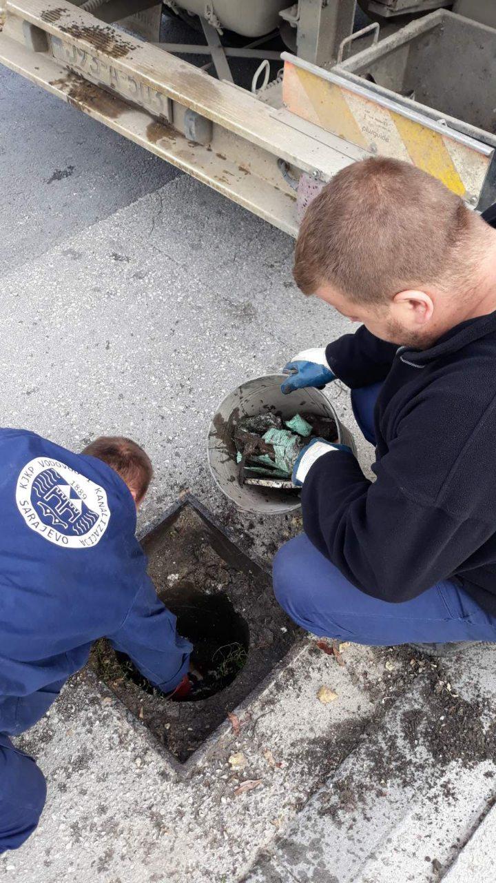 Služba održavanja kanalizacione mreže i objekata: RADOVI NA KANALIZACIONOJ MREŽI