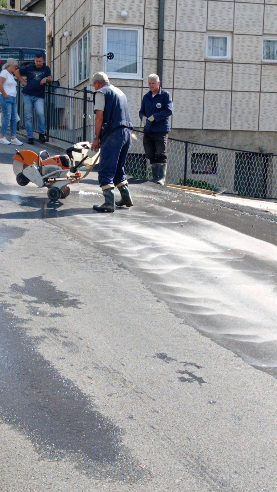 Služba za održavanje vodovodne mreže i objekata:  RADOVI NA VODOVODNOJ MREŽI