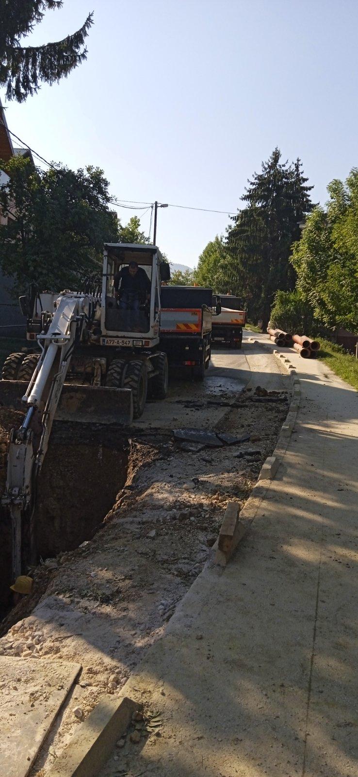Služba održavanja kanalizacione mreže i objekata: RADOVI NA KANALIZACIONOJ MREŽI
