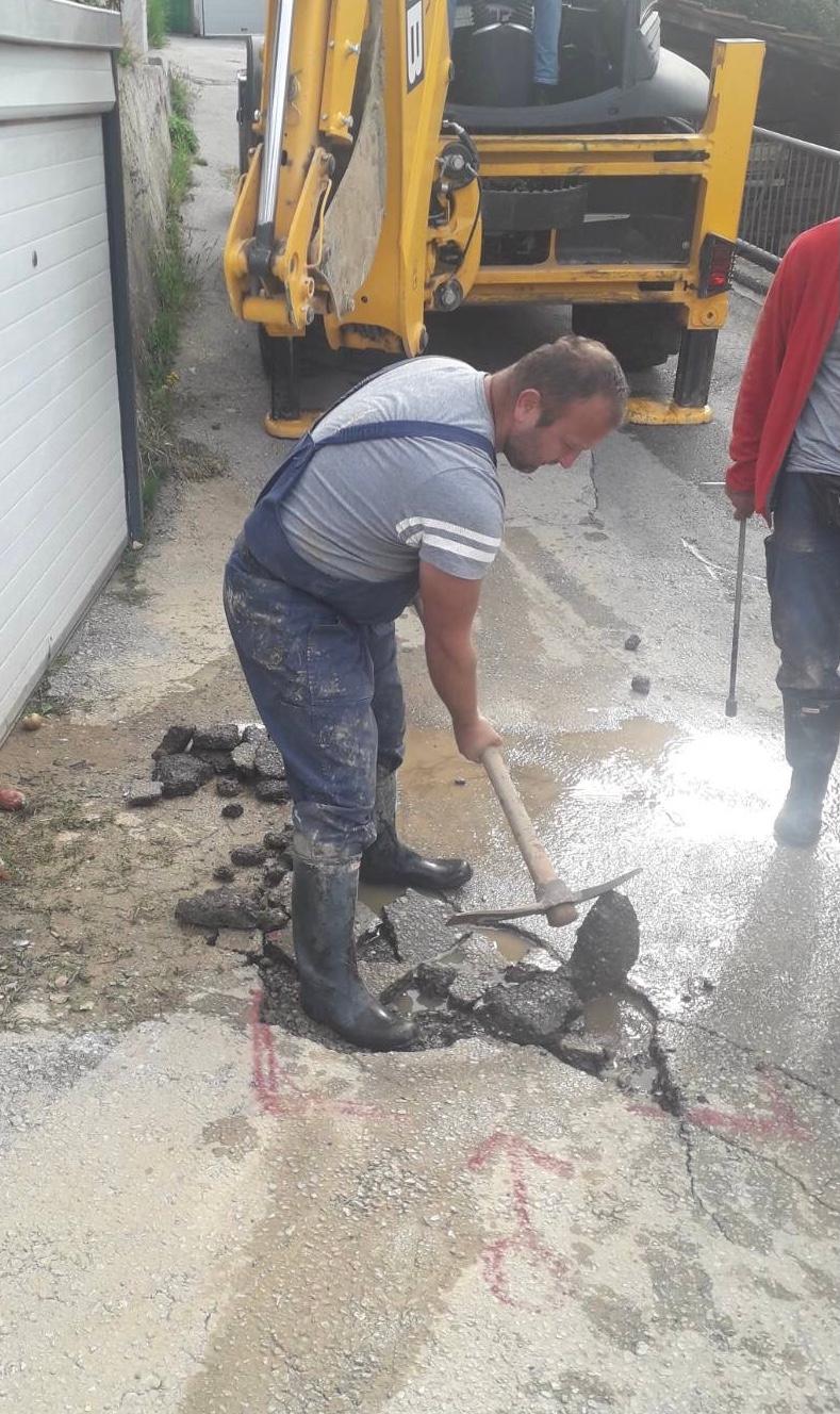 Služba za održavanje vodovodne mreže i objekata:  RADOVI NA VODOVODNOJ MREŽI