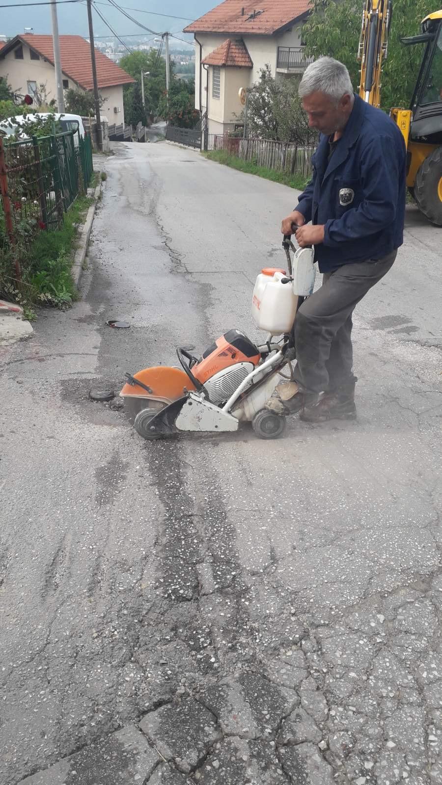 Služba za održavanje vodovodne mreže i objekata:  RADOVI NA VODOVODNOJ MREŽI