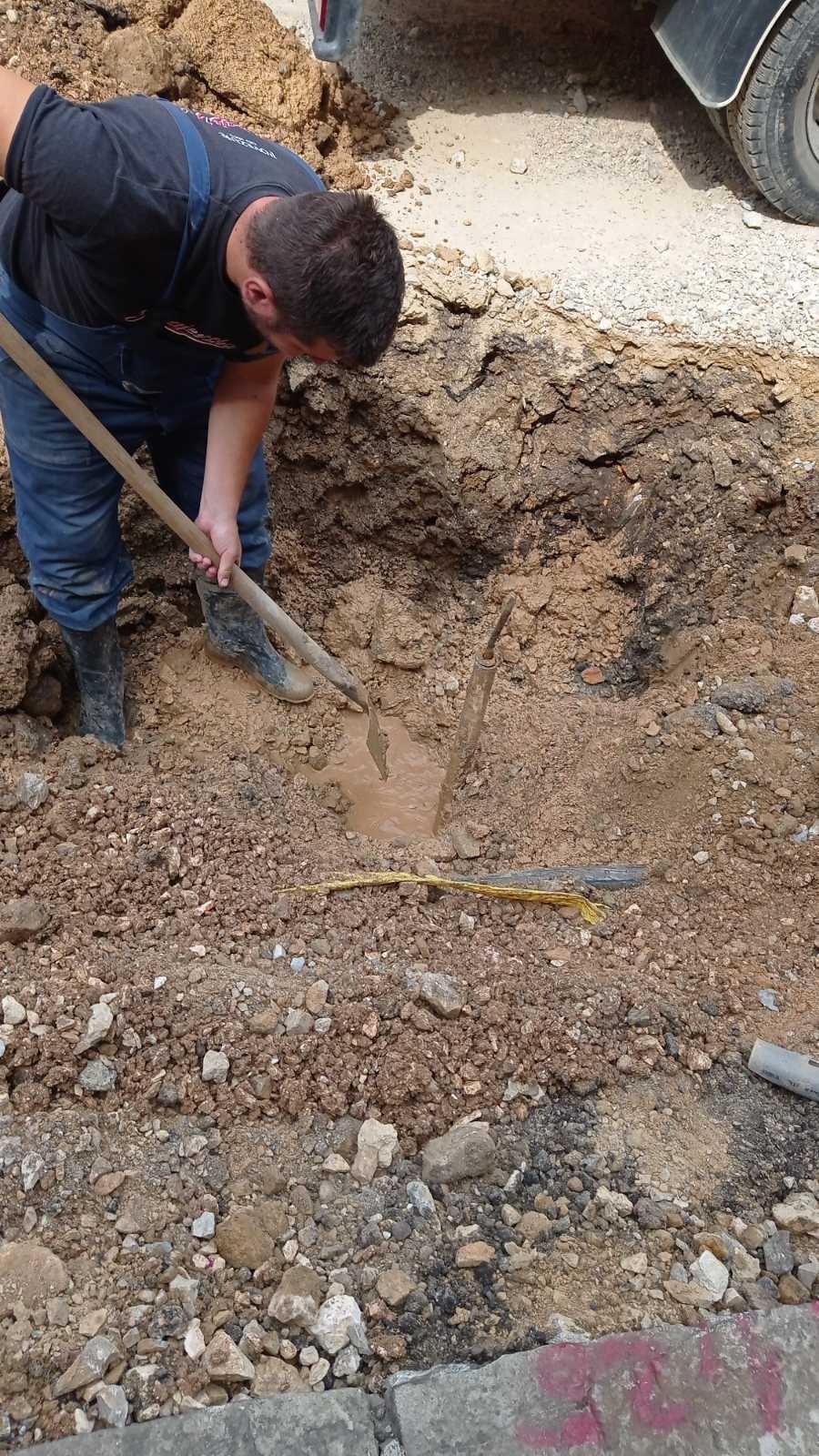 Služba za održavanje vodovodne mreže i objekata:  RADOVI NA VODOVODNOJ MREŽI