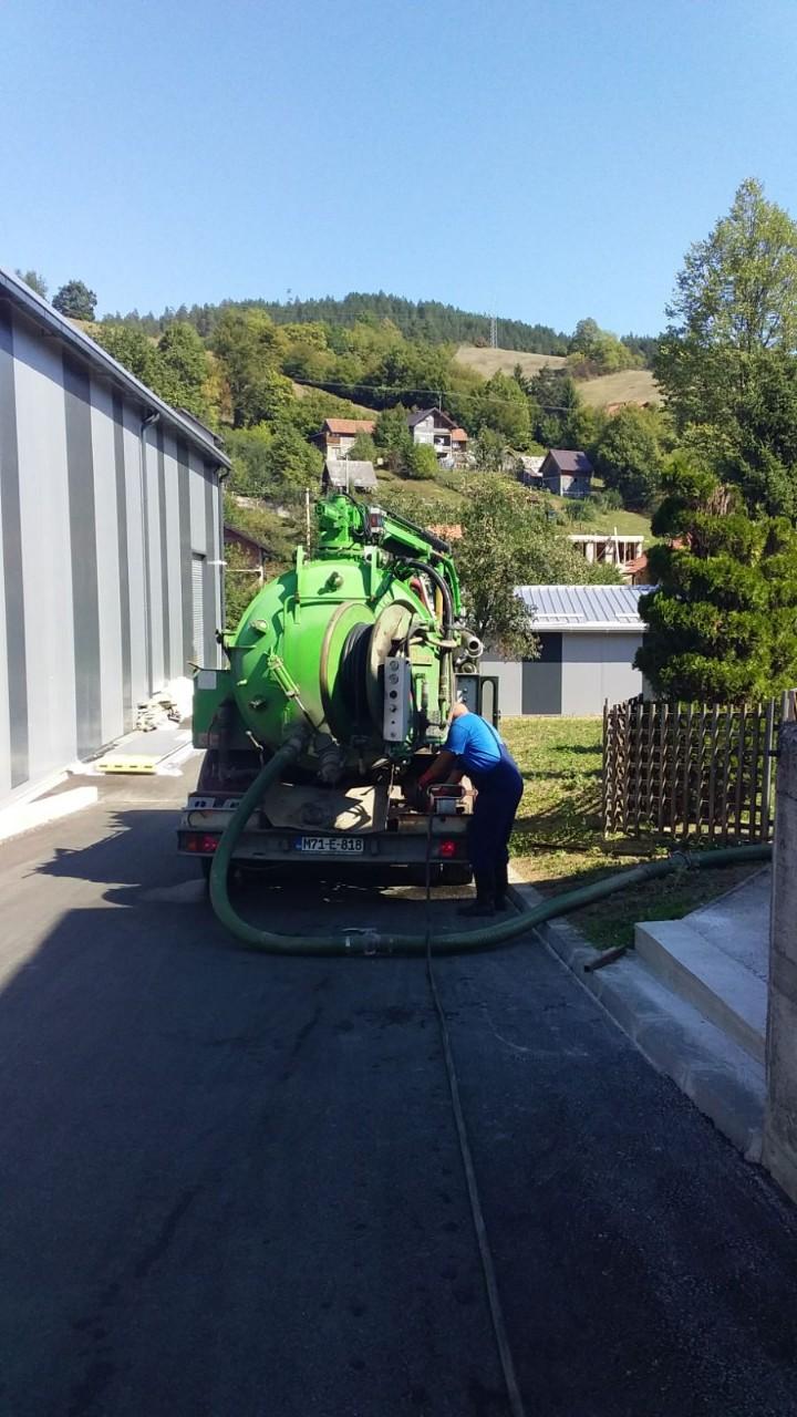 Služba održavanja kanalizacione mreže i objekata: RADOVI NA KANALIZACIONOJ MREŽI