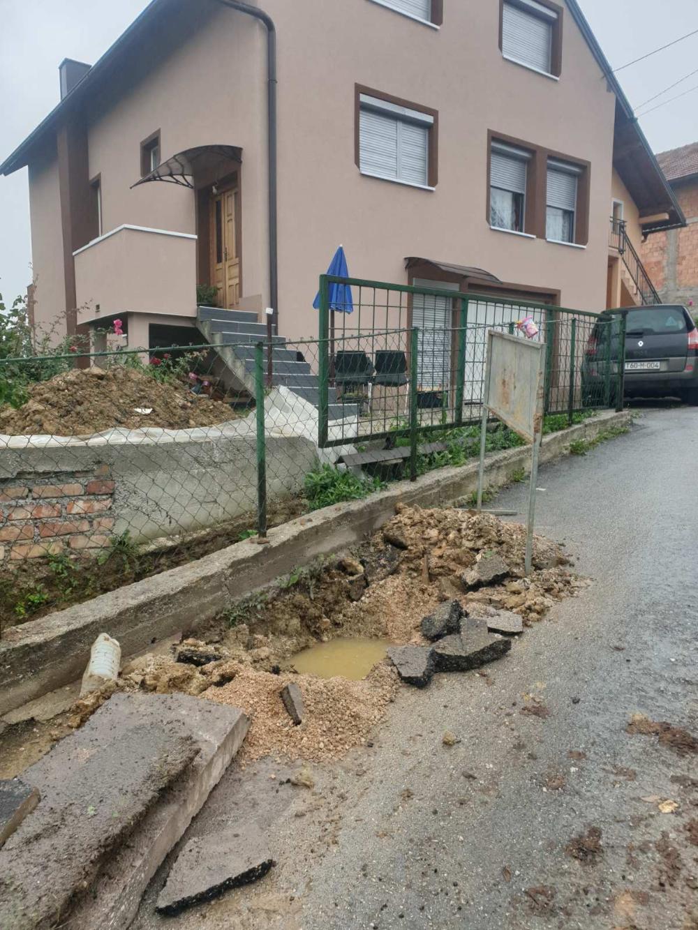 Služba za održavanje vodovodne mreže i objekata:  RADOVI NA VODOVODNOJ MREŽI