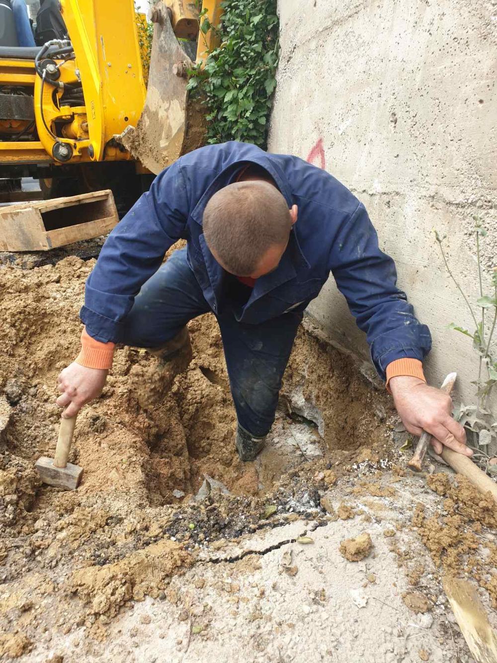 Služba za održavanje vodovodne mreže i objekata:  RADOVI NA VODOVODNOJ MREŽI