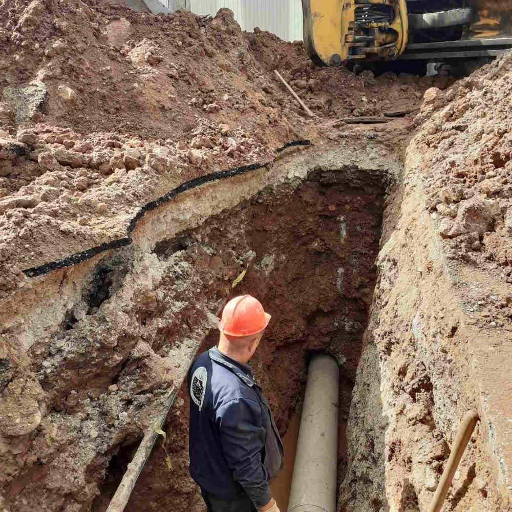 Služba održavanja kanalizacione mreže i objekata: RADOVI NA KANALIZACIONOJ MREŽI
