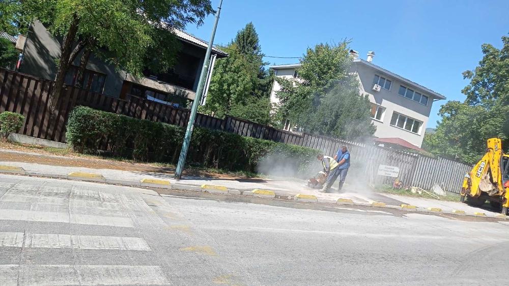 Dežurna ekipa:    POPRAVKE KVAROVA NA VODOVODNOJ MREŽI TOKOM VIKENDA  