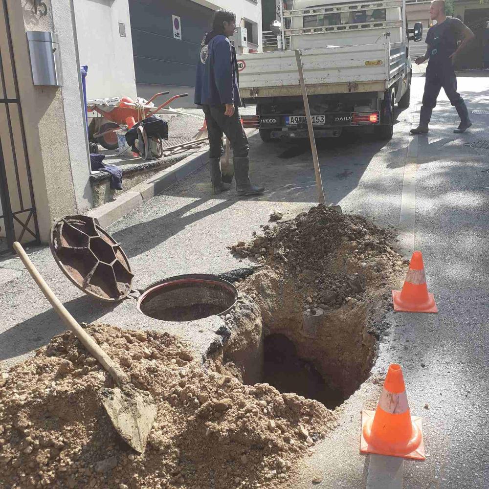 Služba održavanja kanalizacione mreže i objekata: RADOVI NA KANALIZACIONOJ MREŽI