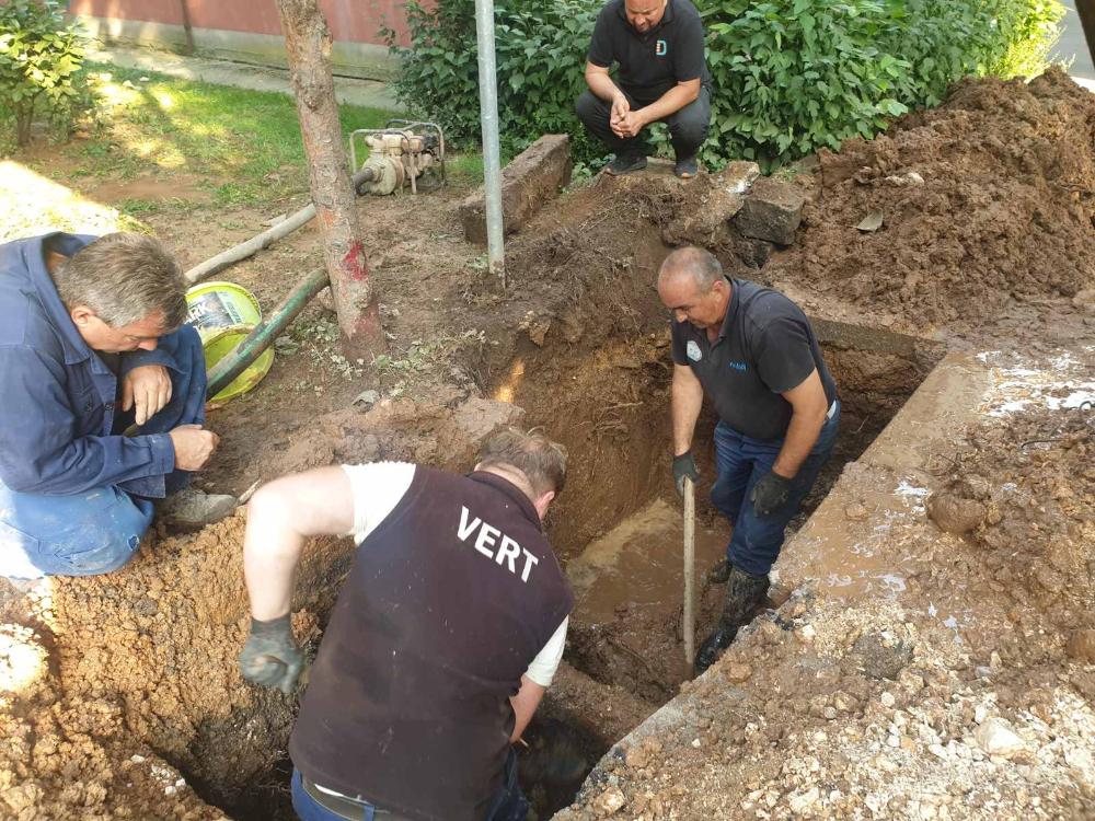 Služba za održavanje vodovodne mreže i objekata:  RADOVI NA VODOVODNOJ MREŽI