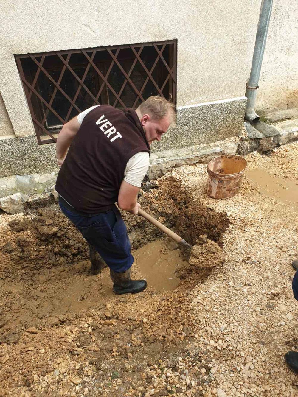 Služba za održavanje vodovodne mreže i objekata:  RADOVI NA VODOVODNOJ MREŽI