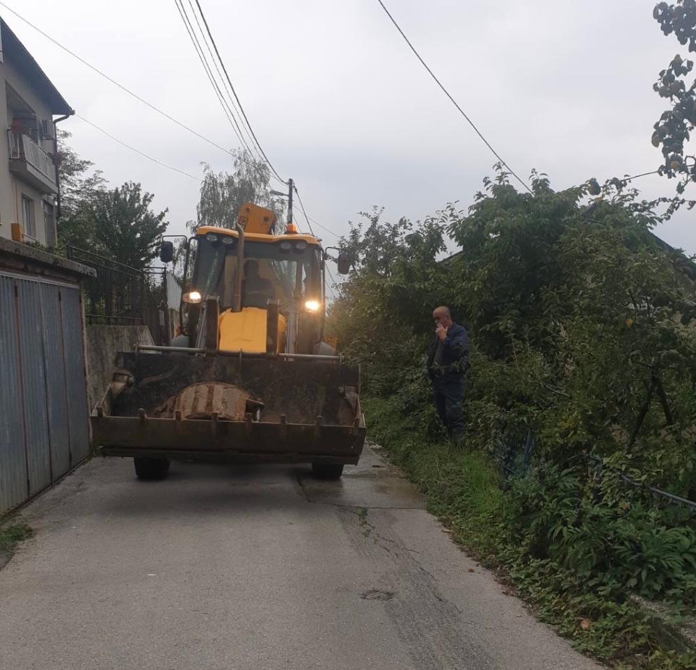 Služba za održavanje vodovodne mreže i objekata:  RADOVI NA VODOVODNOJ MREŽI