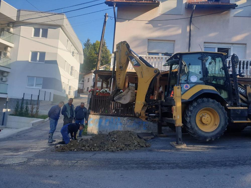Služba za održavanje vodovodne mreže i objekata:  RADOVI NA VODOVODNOJ MREŽI