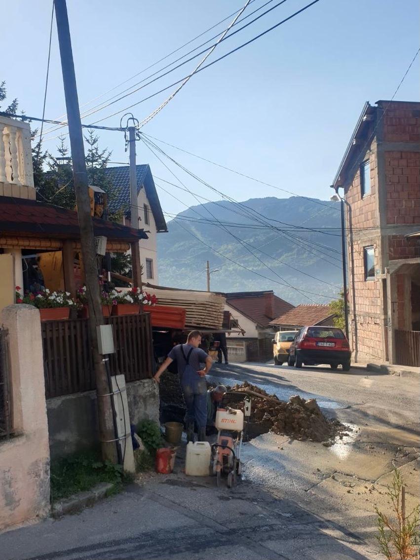 Služba za održavanje vodovodne mreže i objekata:  RADOVI NA VODOVODNOJ MREŽI