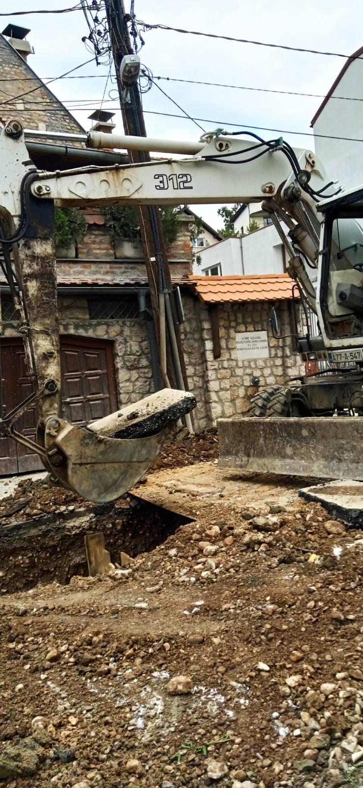 Služba održavanja kanalizacione mreže i objekata: RADOVI NA KANALIZACIONOJ MREŽI