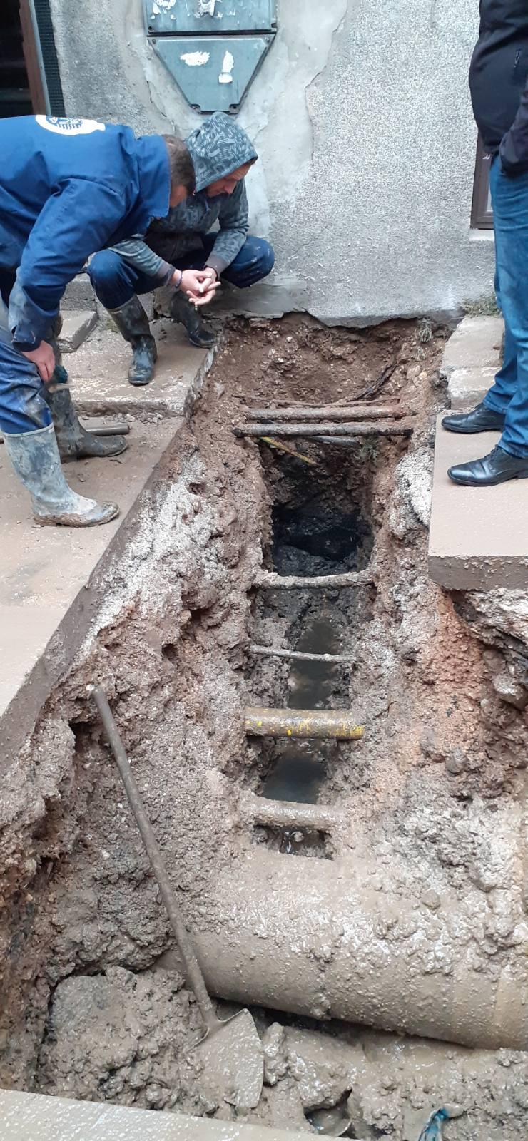 Služba održavanja kanalizacione mreže i objekata: RADOVI NA KANALIZACIONOJ MREŽI