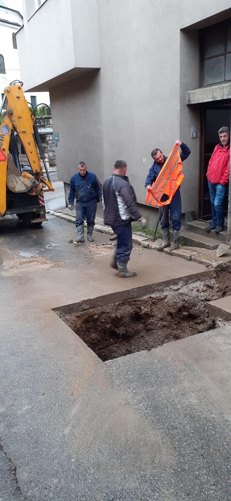Služba održavanja kanalizacione mreže i objekata: RADOVI NA KANALIZACIONOJ MREŽI