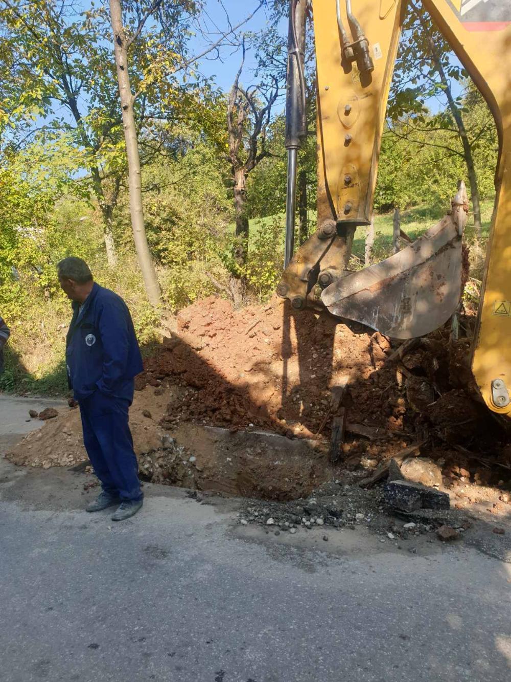 Služba za održavanje vodovodne mreže i objekata:  RADOVI NA VODOVODNOJ MREŽI