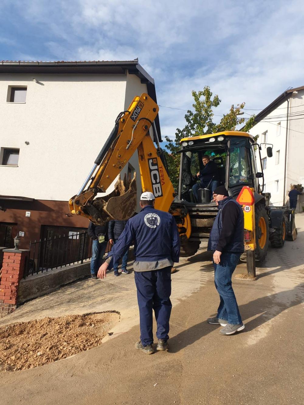 Služba za održavanje vodovodne mreže i objekata:  RADOVI NA VODOVODNOJ MREŽI