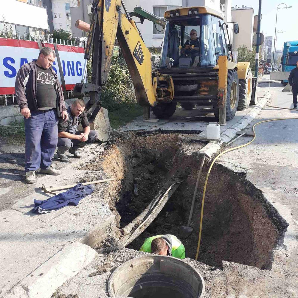 Služba održavanja kanalizacione mreže i objekata: RADOVI NA KANALIZACIONOJ MREŽI