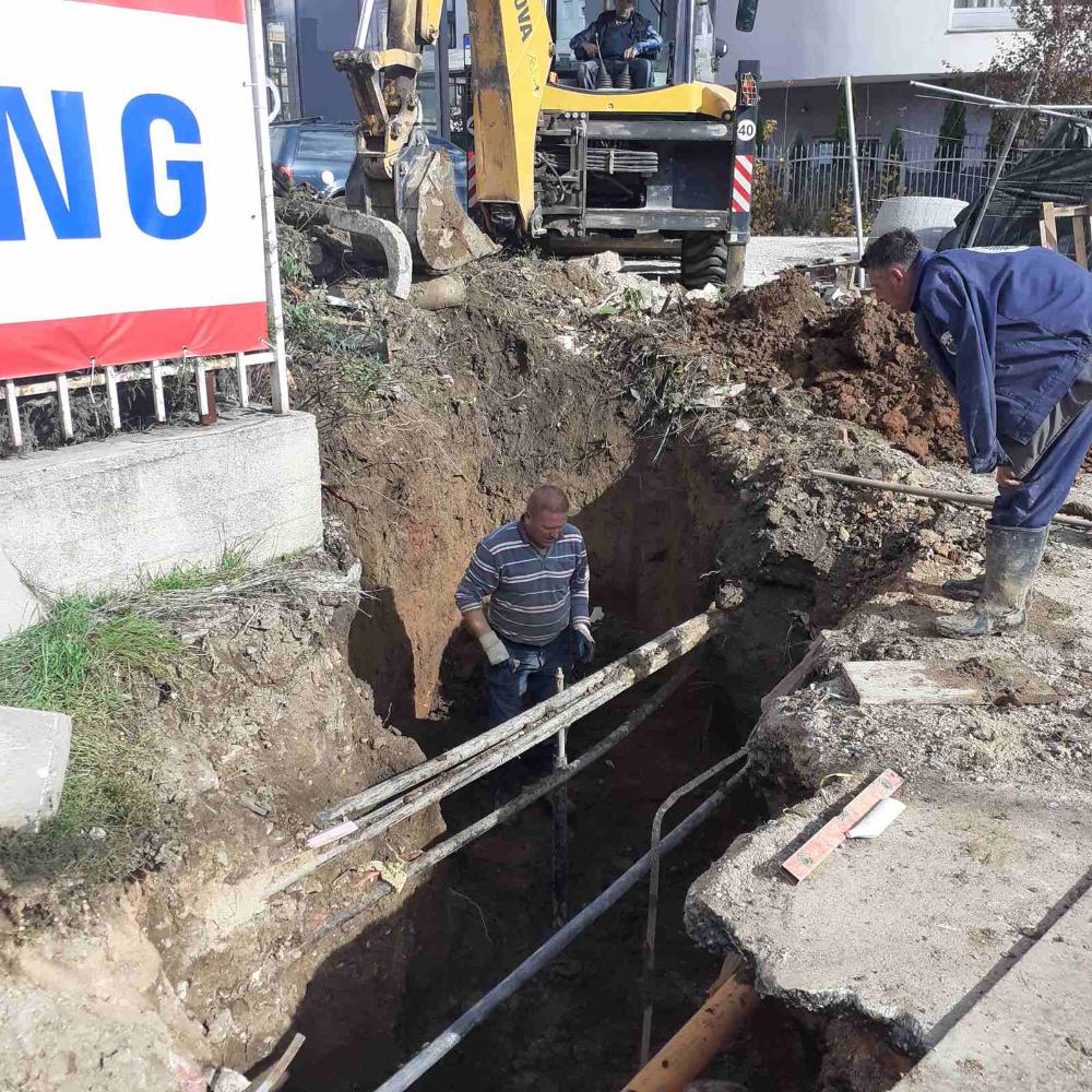 Služba održavanja kanalizacione mreže i objekata: RADOVI NA IZRADI I MONTAŽI SEPARATNIH PRIKLJUČAKA