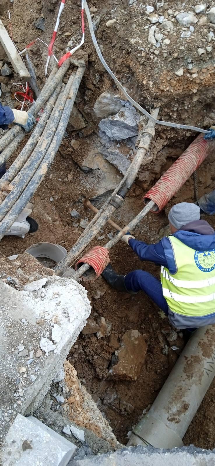 Služba održavanja kanalizacione mreže i objekata: RADOVI NA IZRADI I MONTAŽI SEPARATNIH PRIKLJUČAKA