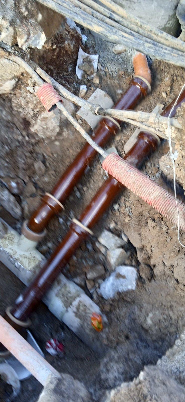 Služba održavanja kanalizacione mreže i objekata: RADOVI NA IZRADI I MONTAŽI SEPARATNIH PRIKLJUČAKA