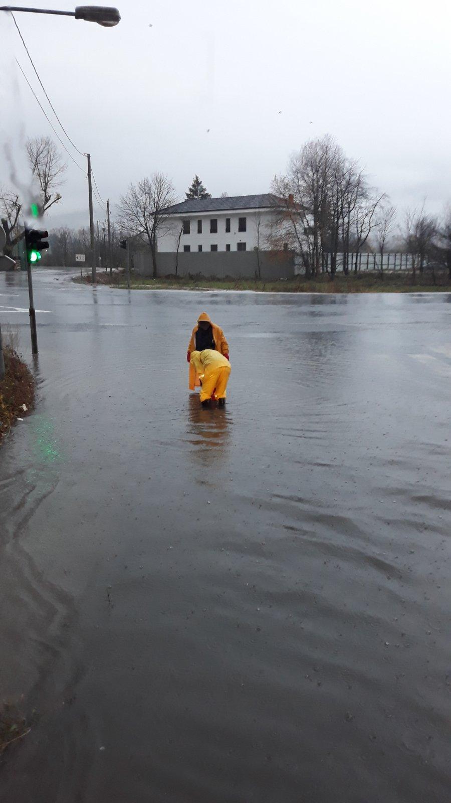 Olujno nevrijeme u Sarajevu: PROUZROKOVALO MNOGOBROJNE PROBLEME 