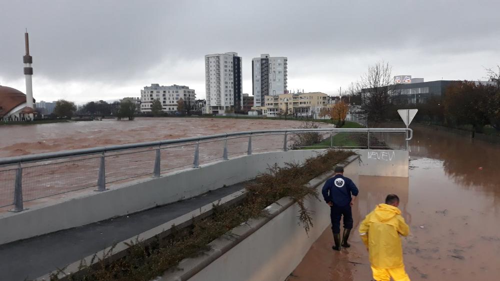 Olujno nevrijeme u Sarajevu: PROUZROKOVALO MNOGOBROJNE PROBLEME 