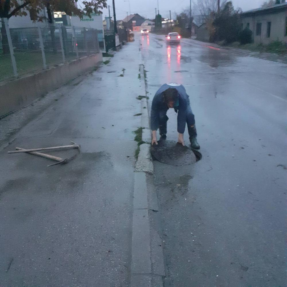 Usljed obilnih kišnih padavina: MNOGO INTERVENCIJA NA TERENU
