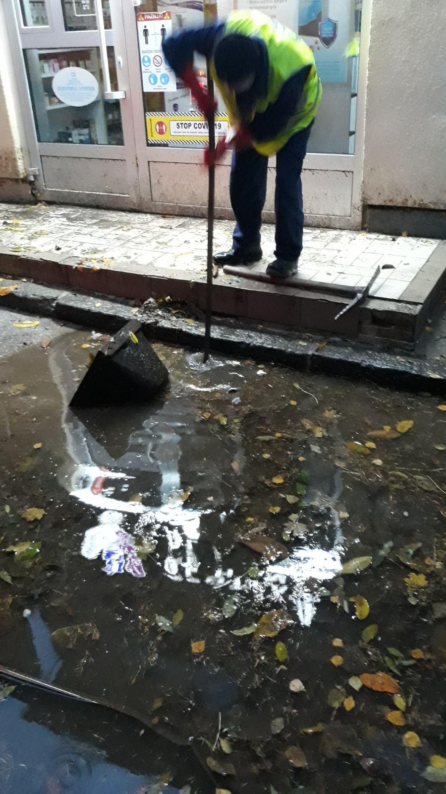 Usljed obilnih kišnih padavina: MNOGO INTERVENCIJA NA TERENU