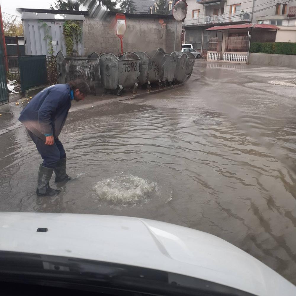 Usljed obilnih kišnih padavina: MNOGO INTERVENCIJA NA TERENU