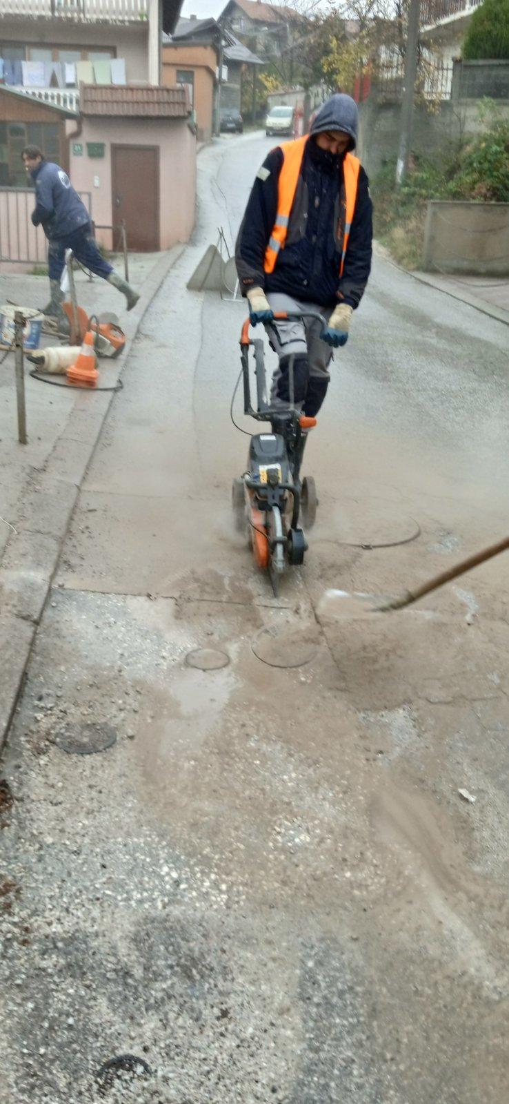 Služba održavanja kanalizacione mreže i objekata: RADOVI NA KANALIZACIONOJ MREŽI