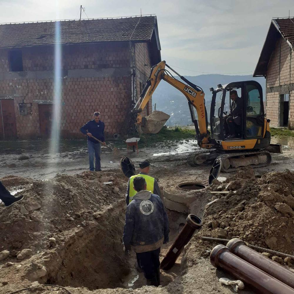Služba održavanja kanalizacione mreže i objekata: RADOVI NA KANALIZACIONOJ MREŽI