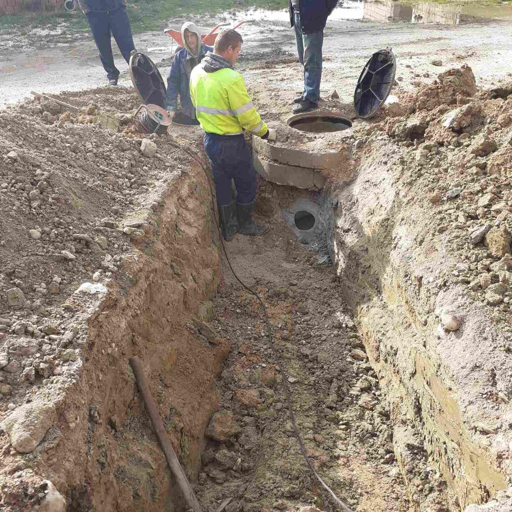 Služba održavanja kanalizacione mreže i objekata: RADOVI NA KANALIZACIONOJ MREŽI
