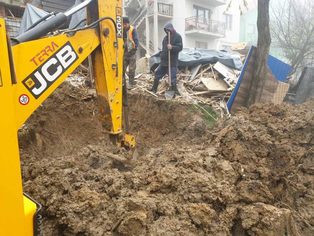 Služba za održavanje vodovodne mreže i objekata:  RADOVI NA VODOVODNOJ MREŽI