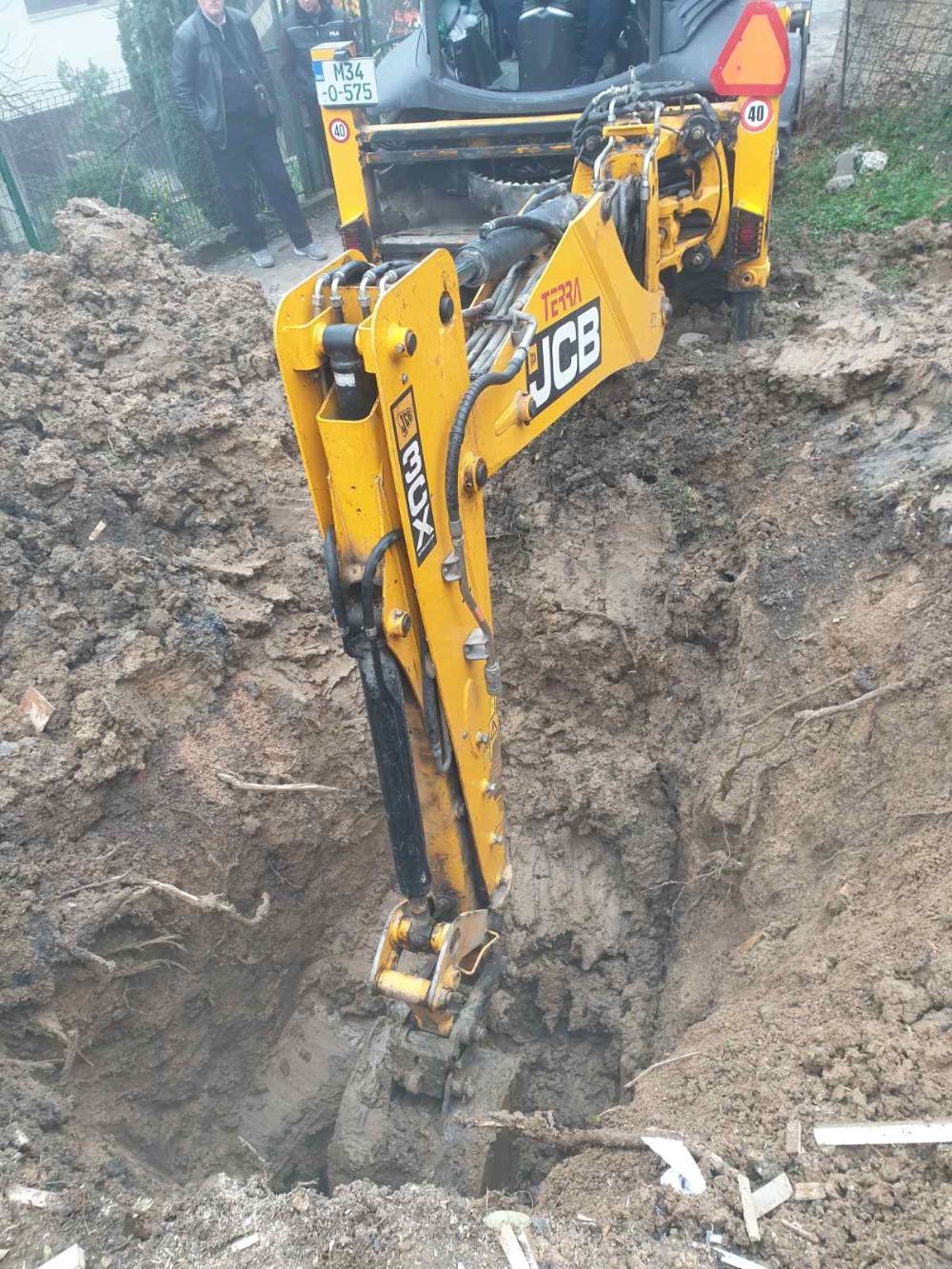 Služba za održavanje vodovodne mreže i objekata:  RADOVI NA VODOVODNOJ MREŽI