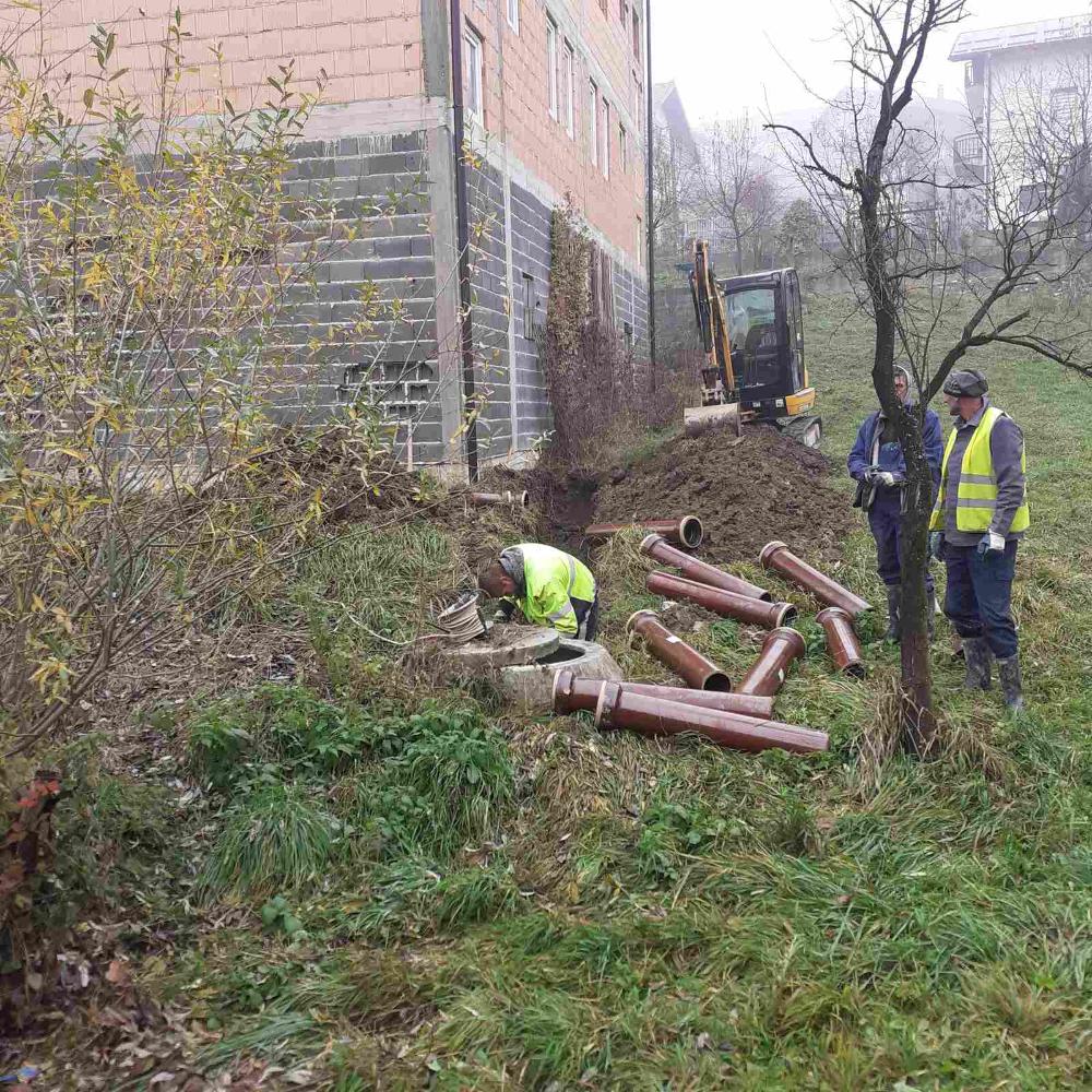 Služba održavanja kanalizacione mreže i objekata: RADOVI NA KANALIZACIONOJ MREŽI