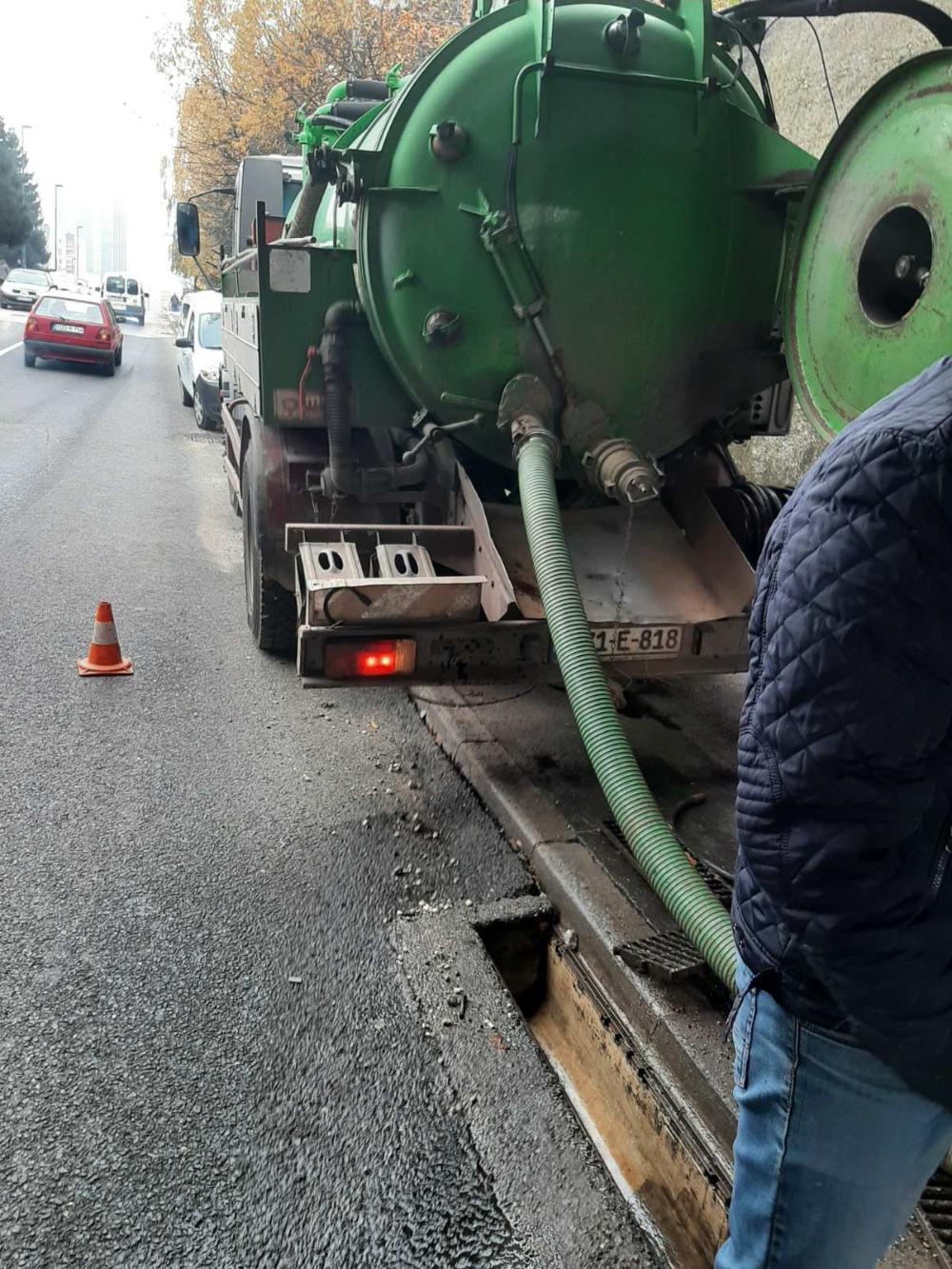 Služba održavanja kanalizacione mreže i objekata: RADOVI NA KANALIZACIONOJ MREŽI
