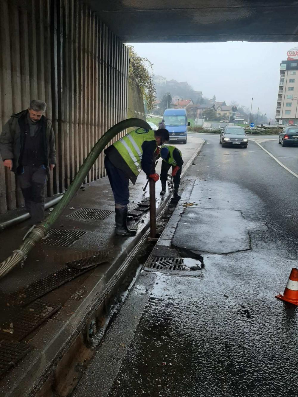 Služba održavanja kanalizacione mreže i objekata: RADOVI NA KANALIZACIONOJ MREŽI